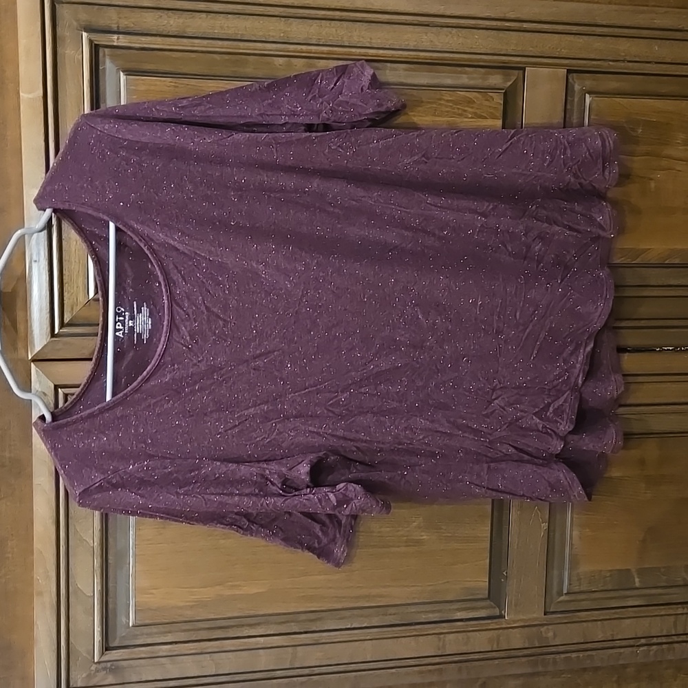 Apt.9 Elbow Sleeve shirt
